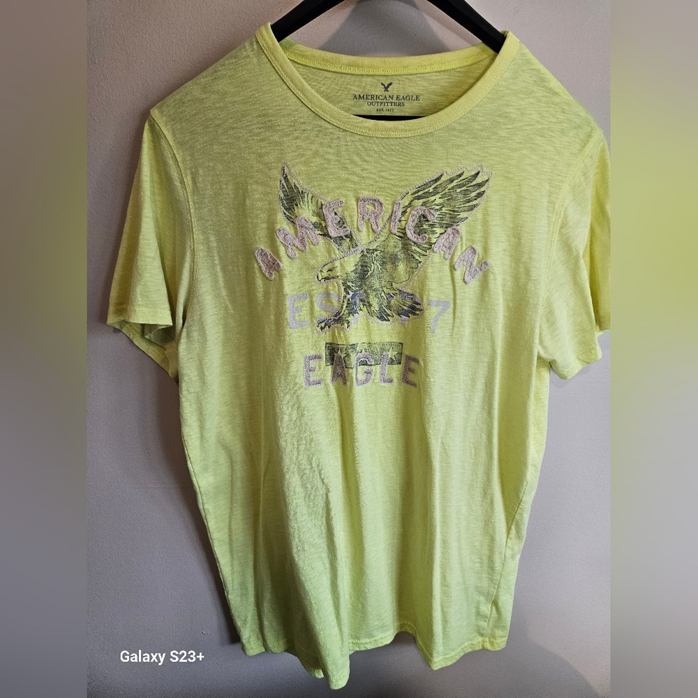 American Eagle Outfitters Graphic T-Shirt . - Picture 2 of 11